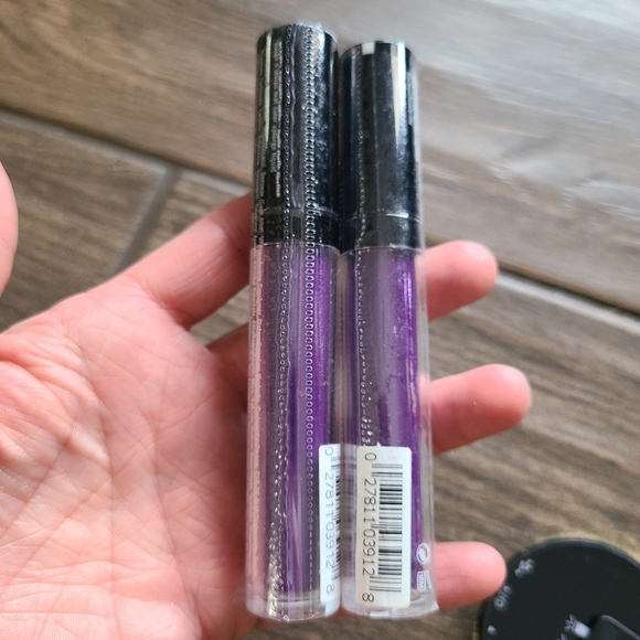 Makeup bundle - Picture 16 of 16